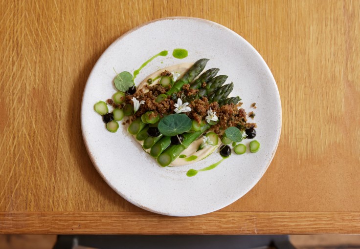 Asparagus at Apricity, where children are encouraged to expand their palates. © Paul Richardson