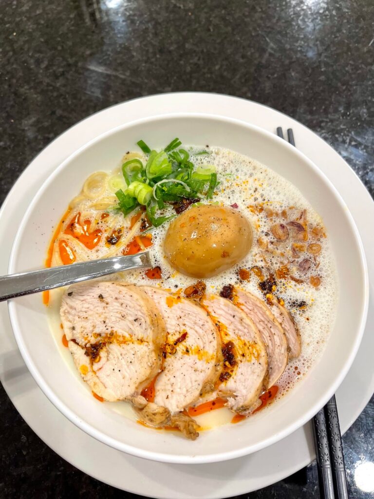 Please take a look at my self-made spicy chicken ramen. please.