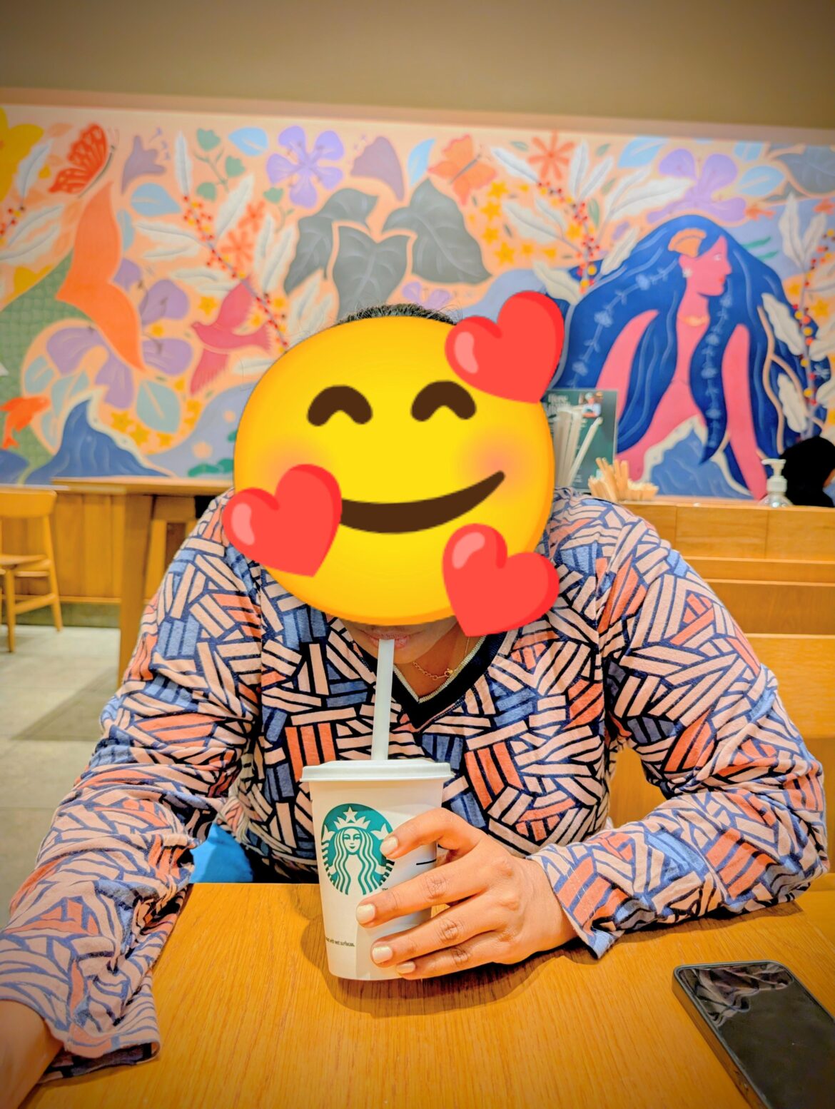 Slow sips, soft thoughts… Sunday done right ☕✨