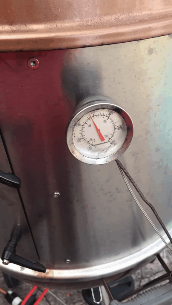 Chuck ribs on the ol Weber