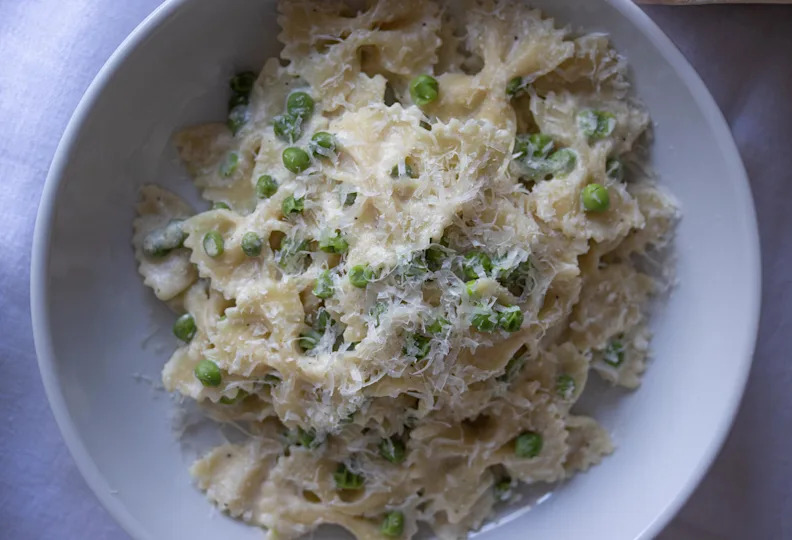 farfalle with ricotta and peas
