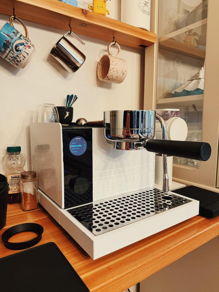 The Fellow ES1 if it came in White