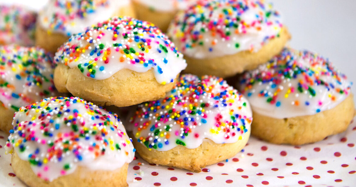 Dylan Dreyer's Aunt Tillie's Christmas Cookies Recipe