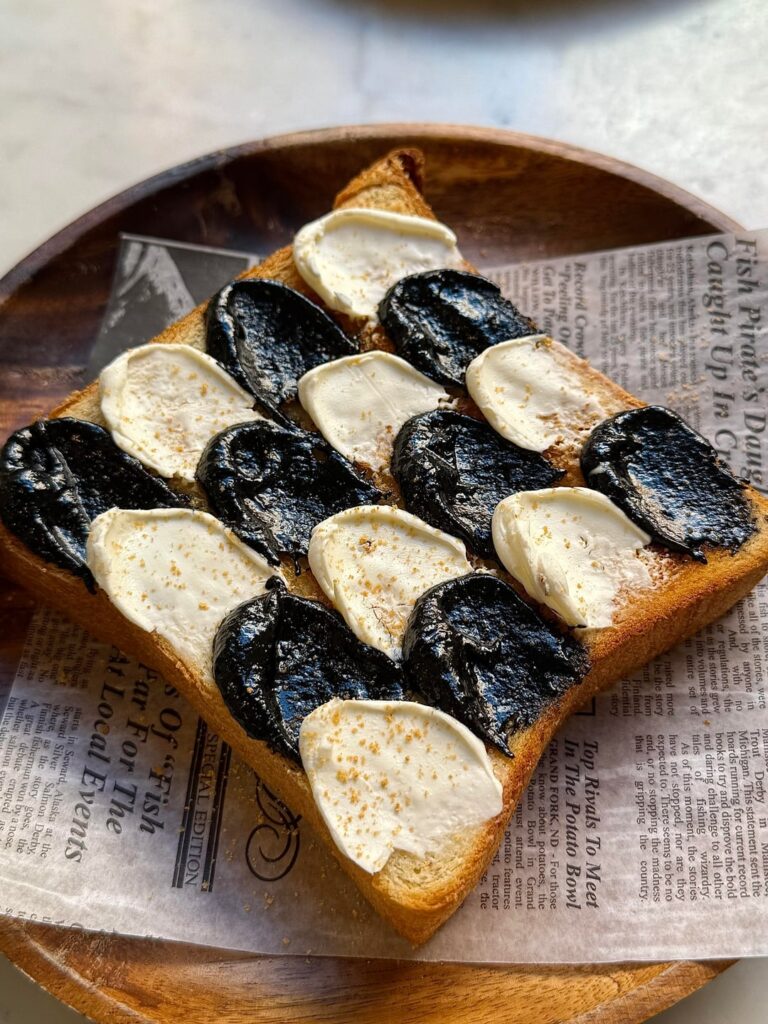 [i ate] Black Sesame with cream cheese and Lemon Toast