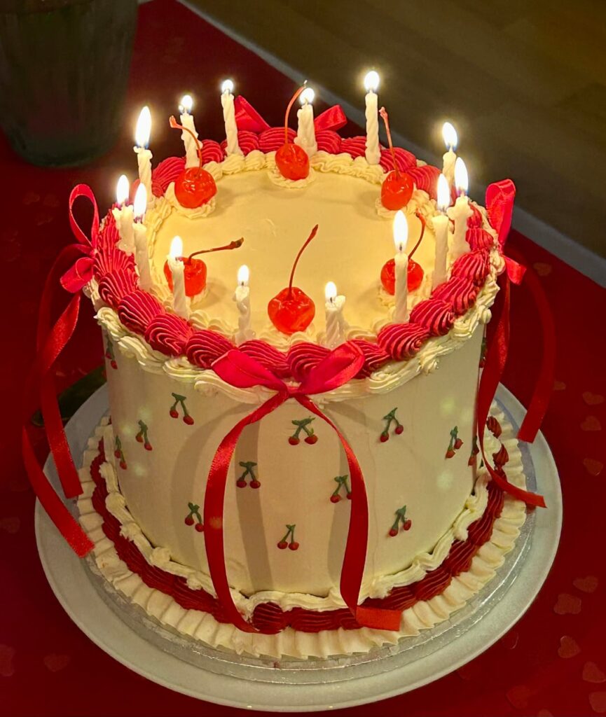 Made a birthday cake for a friend 🍒❤️