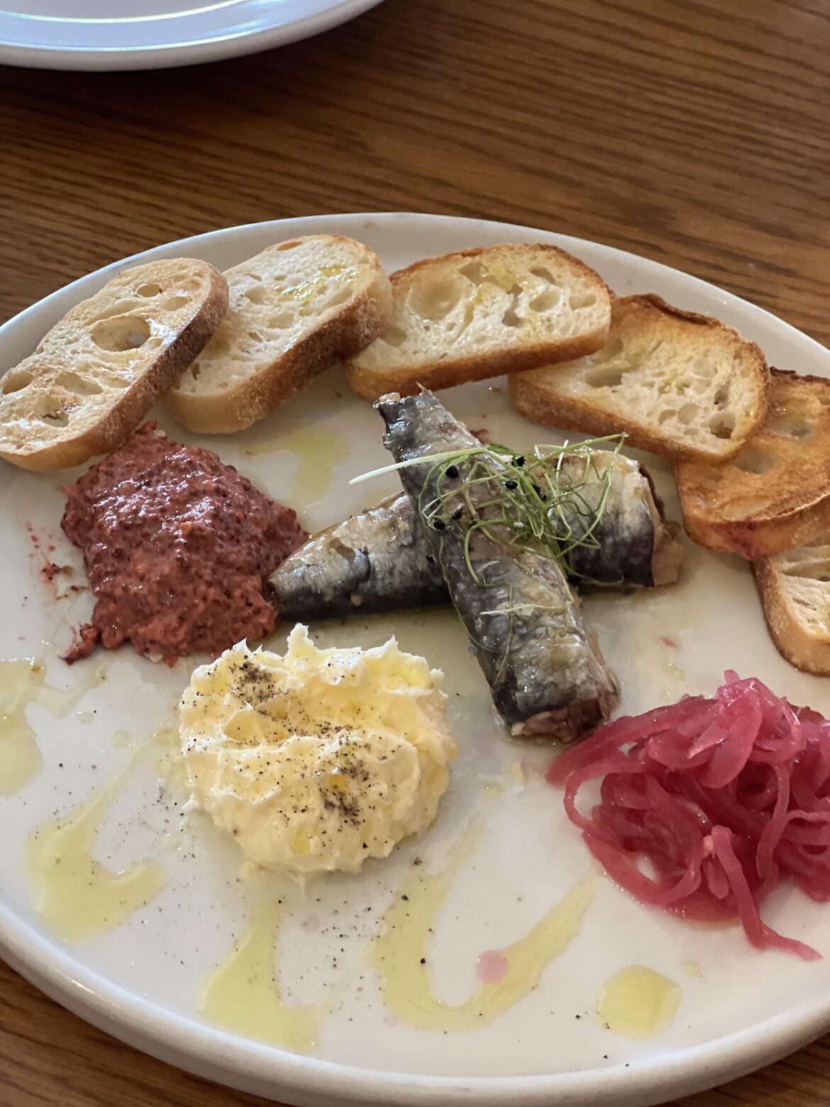 treating myself to happy hour 😋