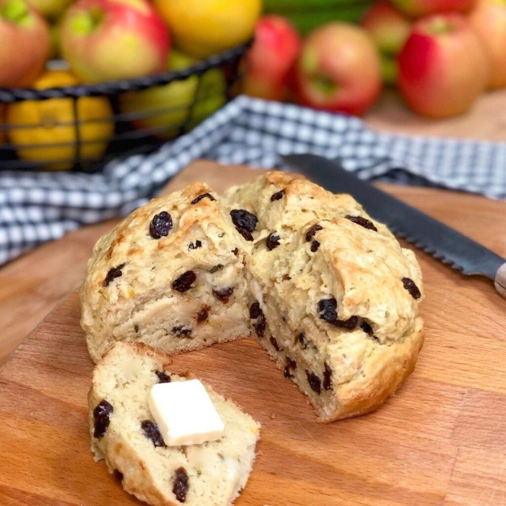 Vegan Irish Soda Bread ☘️ a soft, moist, & delicious traditional soda bread made without dairy or eggs. Lucky you!