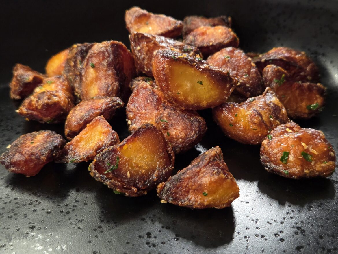 Potatos, shallow fried in oven.