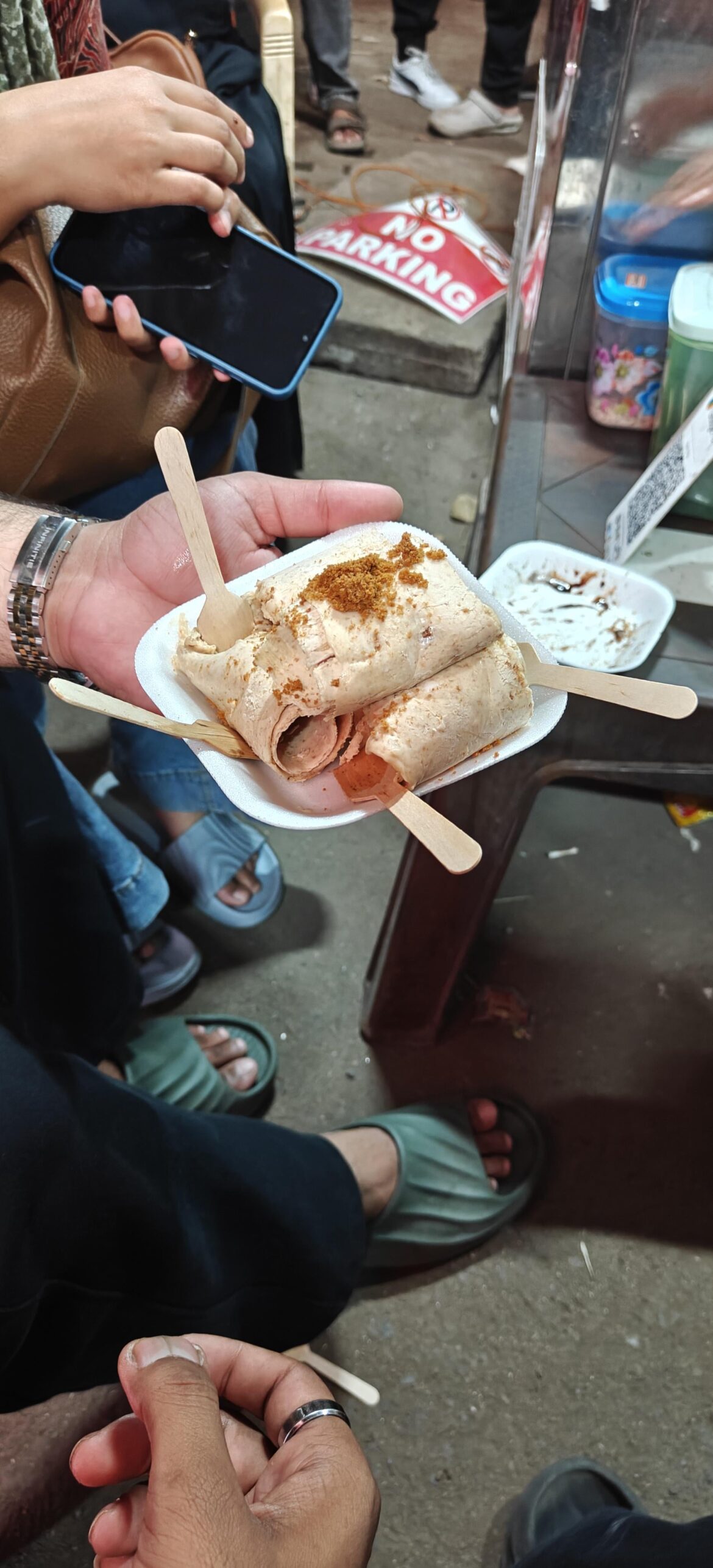 Watching it being made is half the fun, eating it is the other half.😋🤤