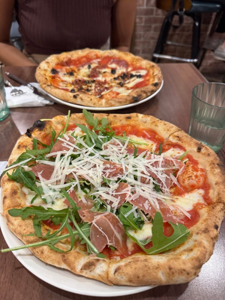 Pizza in Napoli