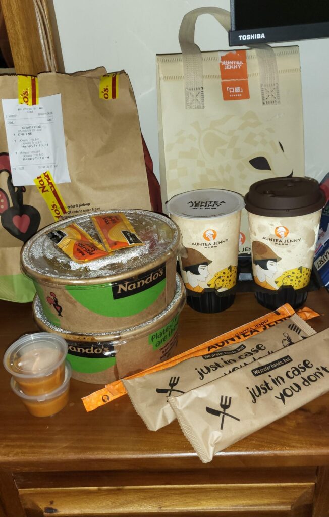 For today's breakfast, I ate 2 Happy Trio Grilled Chicken Bowl, Taro Balls Milk Tea and Jasmine Green Fresh Milk Tea