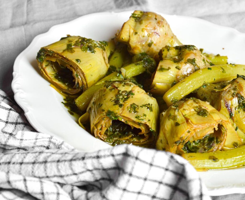 Carciofi alla Romana: braised Roman-style artichokes with olive oil and herb mixture recipe 🌱