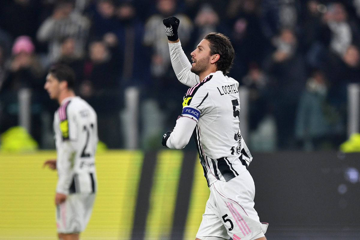 TURIN, ITALY - DECEMBER 02: Manuel Locatelli of Juventus celebrates scoring his team's second goal during the Coppa Italia match between Udinese Calcio and Juventus at Allianz Stadium on December 02, 2025 in Turin, Italy. (Photo by Valerio Pennicino/Getty Images)
