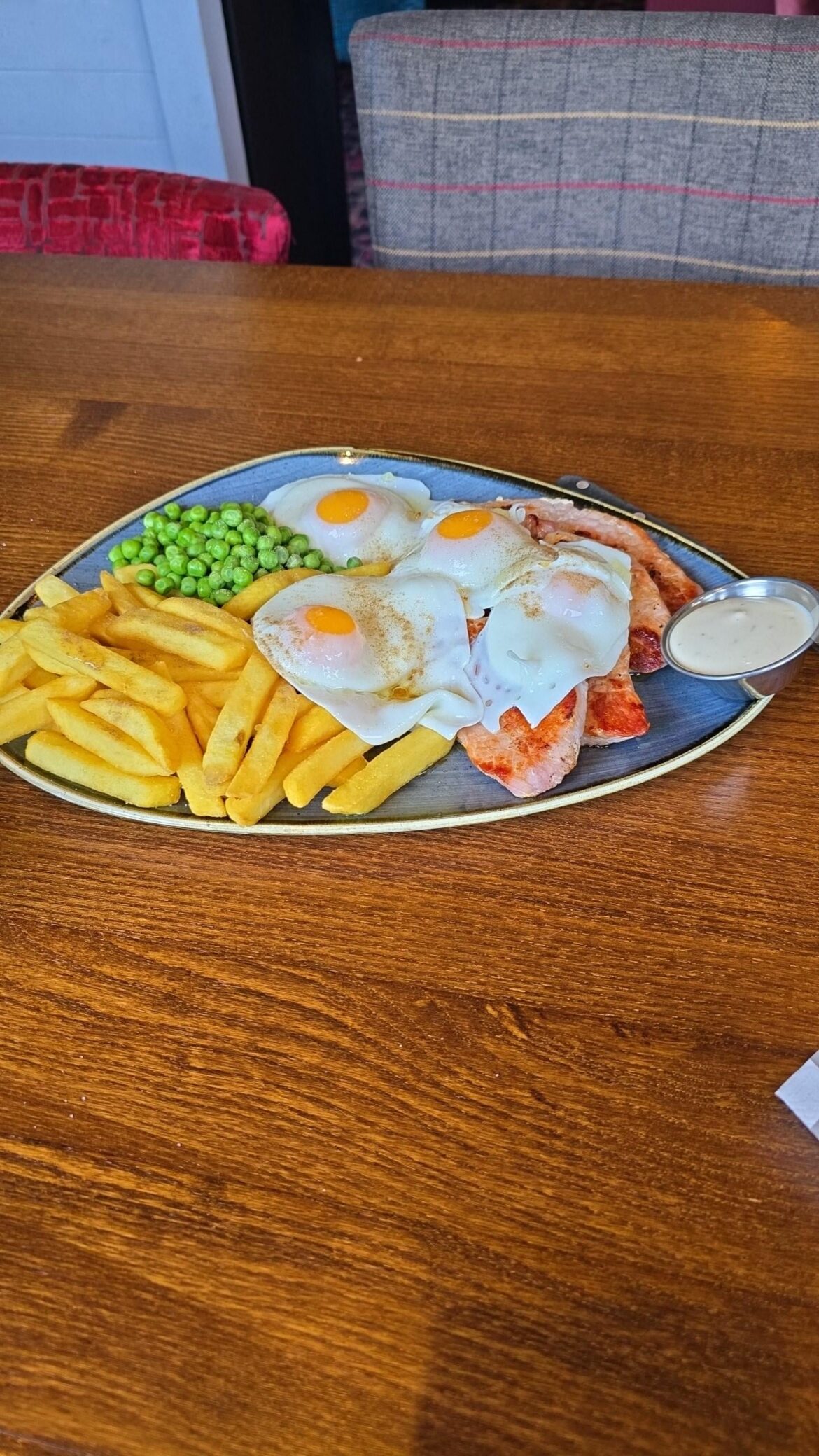 Put an egg on 16 oz gammon