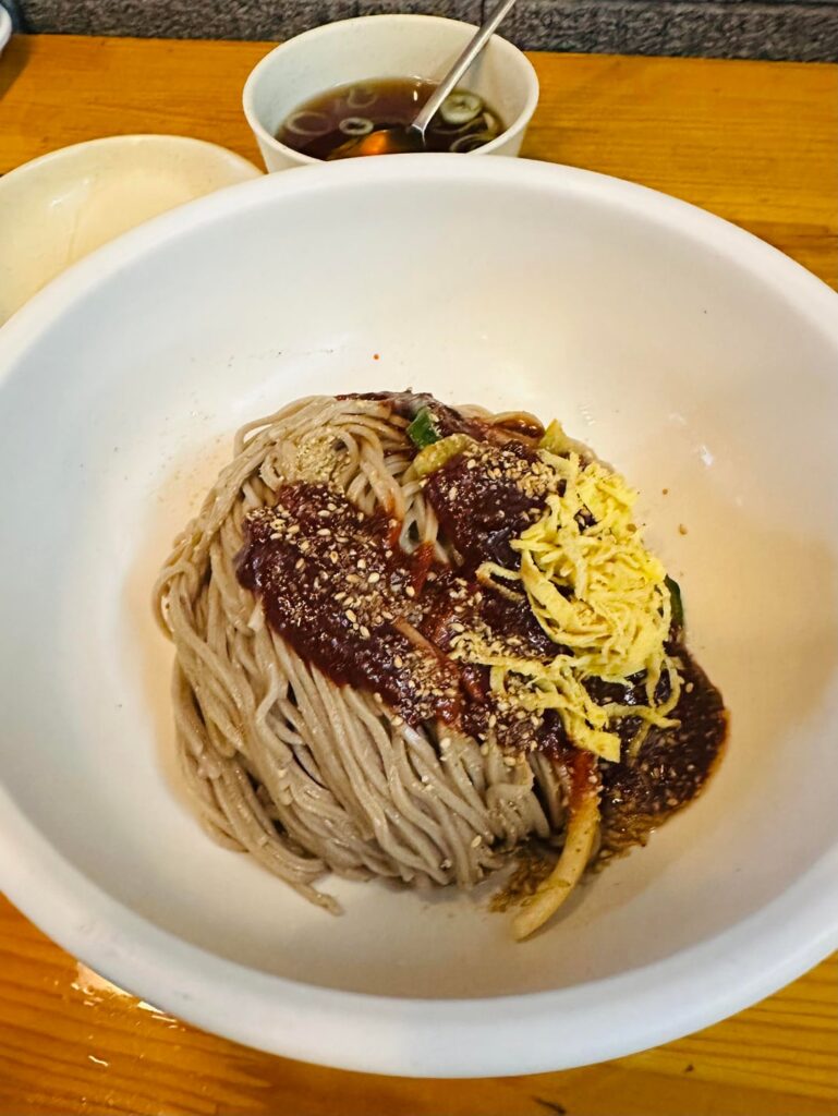 [i ate] Bibim milmyeon at Yurimmyeon - the single best dish I had in Seoul