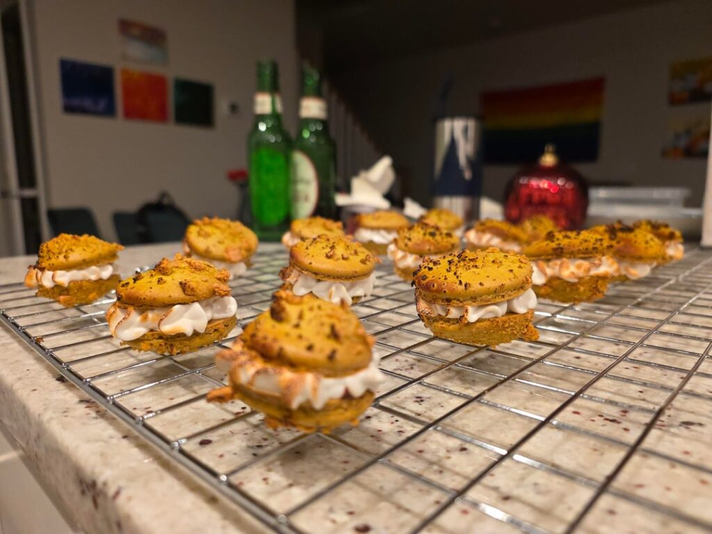 S’mores Macarons S'mores Macarons