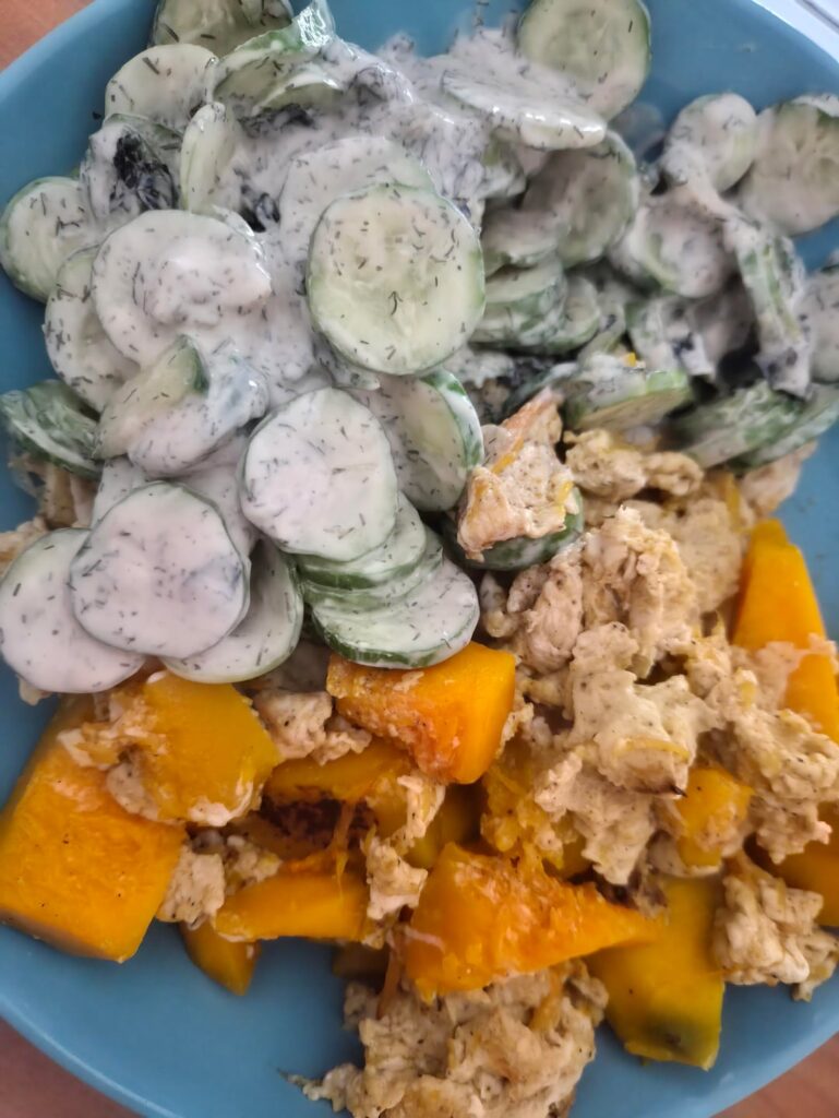 Lunch: Pumpkin with egg and Cucumber Salad - 545kcal, 55g Protein, 12g Fat, 18g Fiber