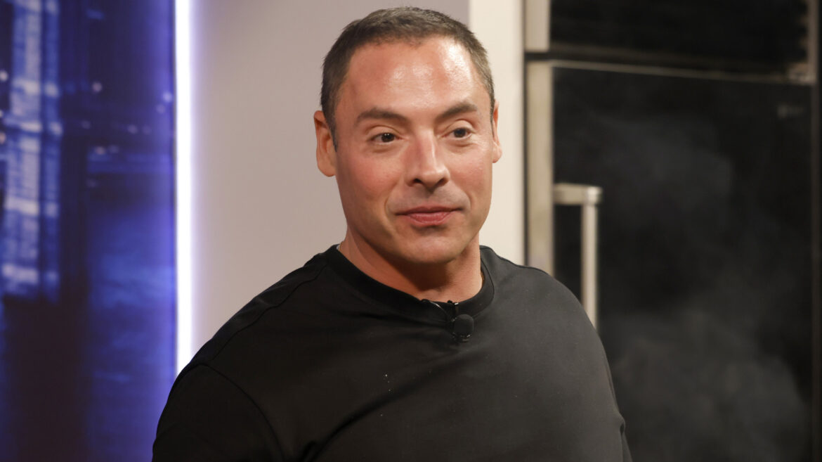 Pasta Sauce Tips Jeff Mauro Learned From His Mom