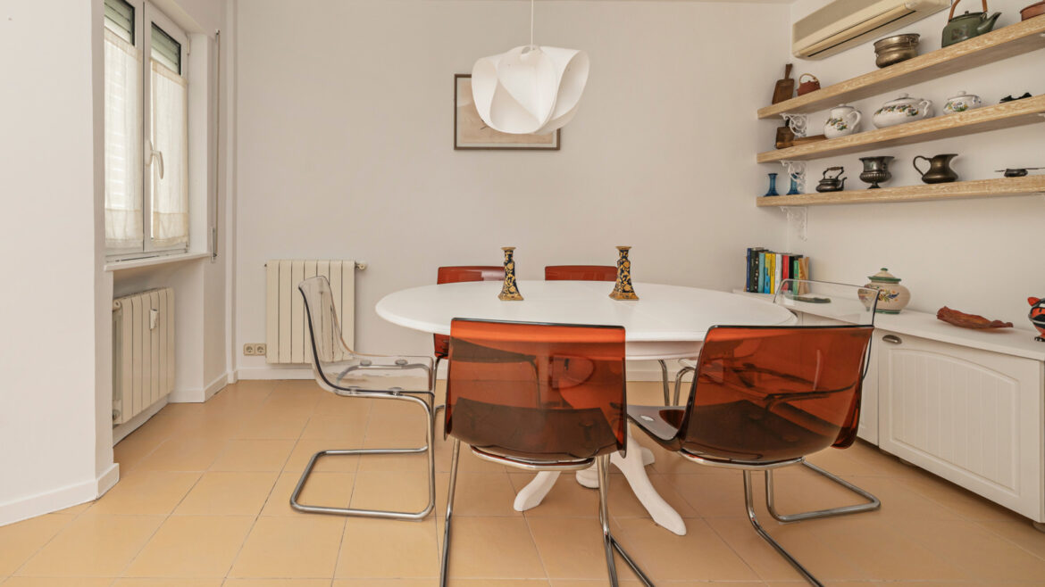 11 Timeless 1950s Dining Room Choices That Deserve A Spot In Your Home 11 Timeless 1950s Dining Room Choices That Deserve A Spot In Your Home