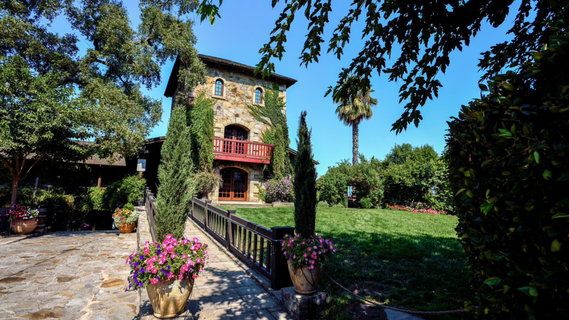 5 Lovely California Wineries That Could Pass For The Italian Countryside, According To A Wine Specialist 5 Lovely California Wineries That Could Pass For The Italian Countryside, According To A Wine Specialist