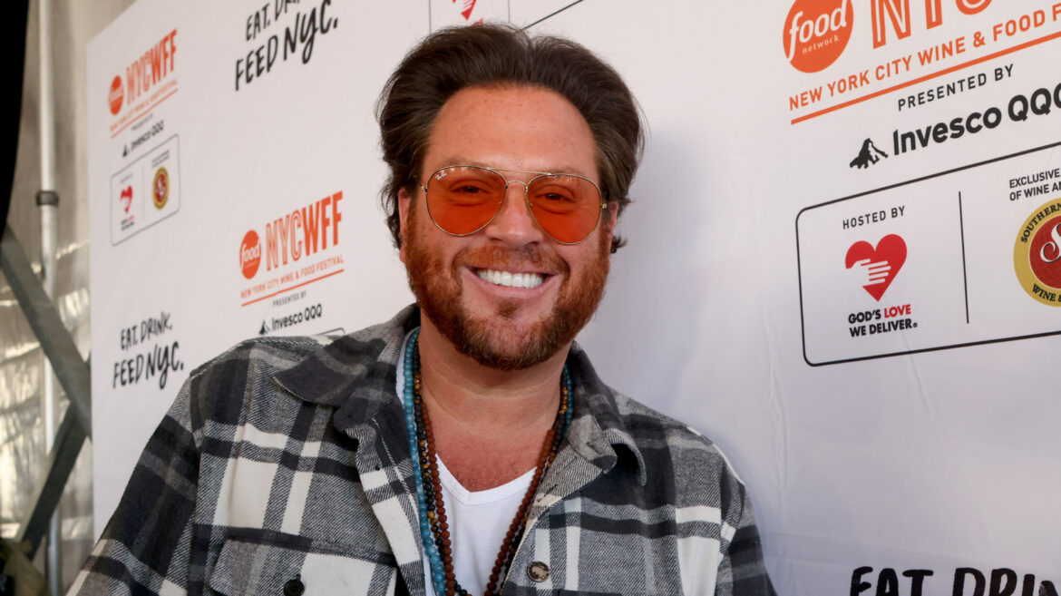 Chopped Judge Scott Conant Really Can't Stomach This Popular Vegetable