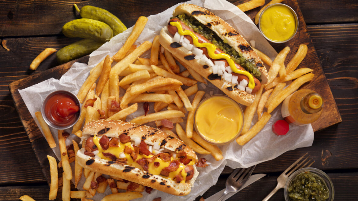 This Beloved Ohio Staple Makes Chicago Hot Dogs Look Like Child's Play