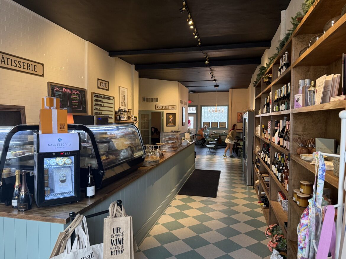 Le Marché Clifton Rolls Out New Breakfast and Lunch Menu, Adds Seating Le Marché Clifton Rolls Out New Breakfast and Lunch Menu, Adds Seating