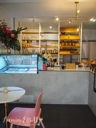 Madame & Yves, Clovelly