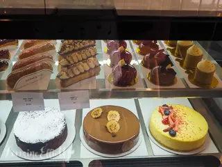 Madame & Yves, Clovelly