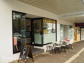 Madame & Yves, Clovelly