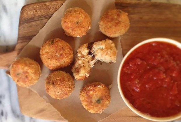 Mamma Lombardi provides Christmas dinner catering on Long Island