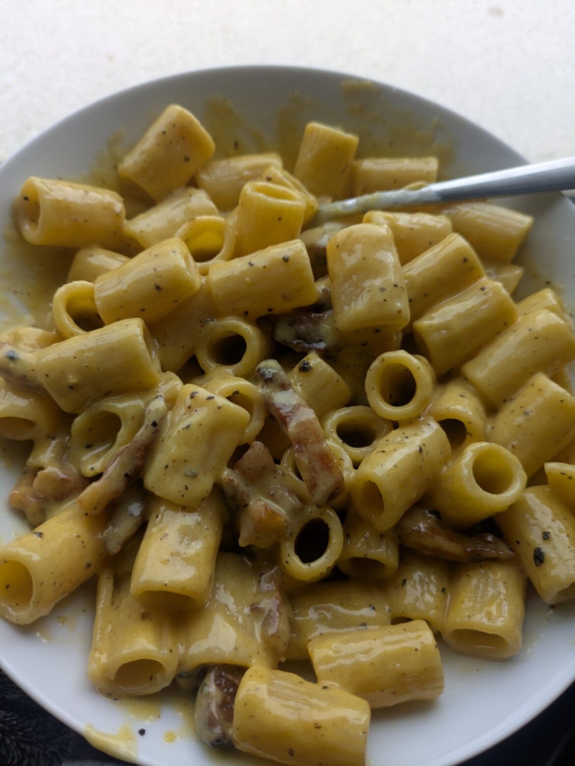 Carbonara mezzi rigatoni