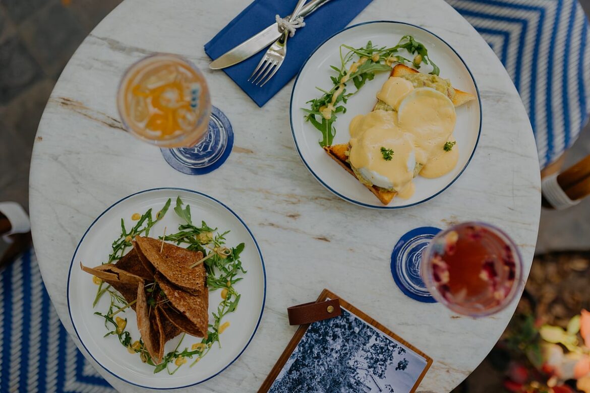 Café Monique’s artful summer specials