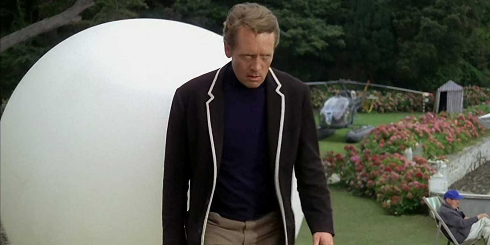 Number Six looking angry in The Prisoner