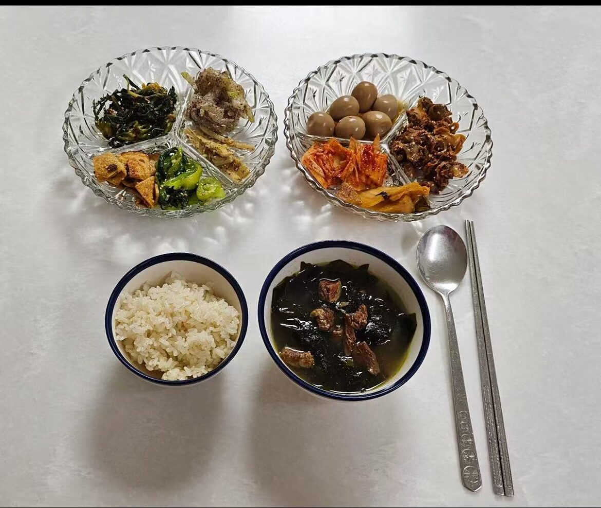 My mom made this  breakfast for me this morning.