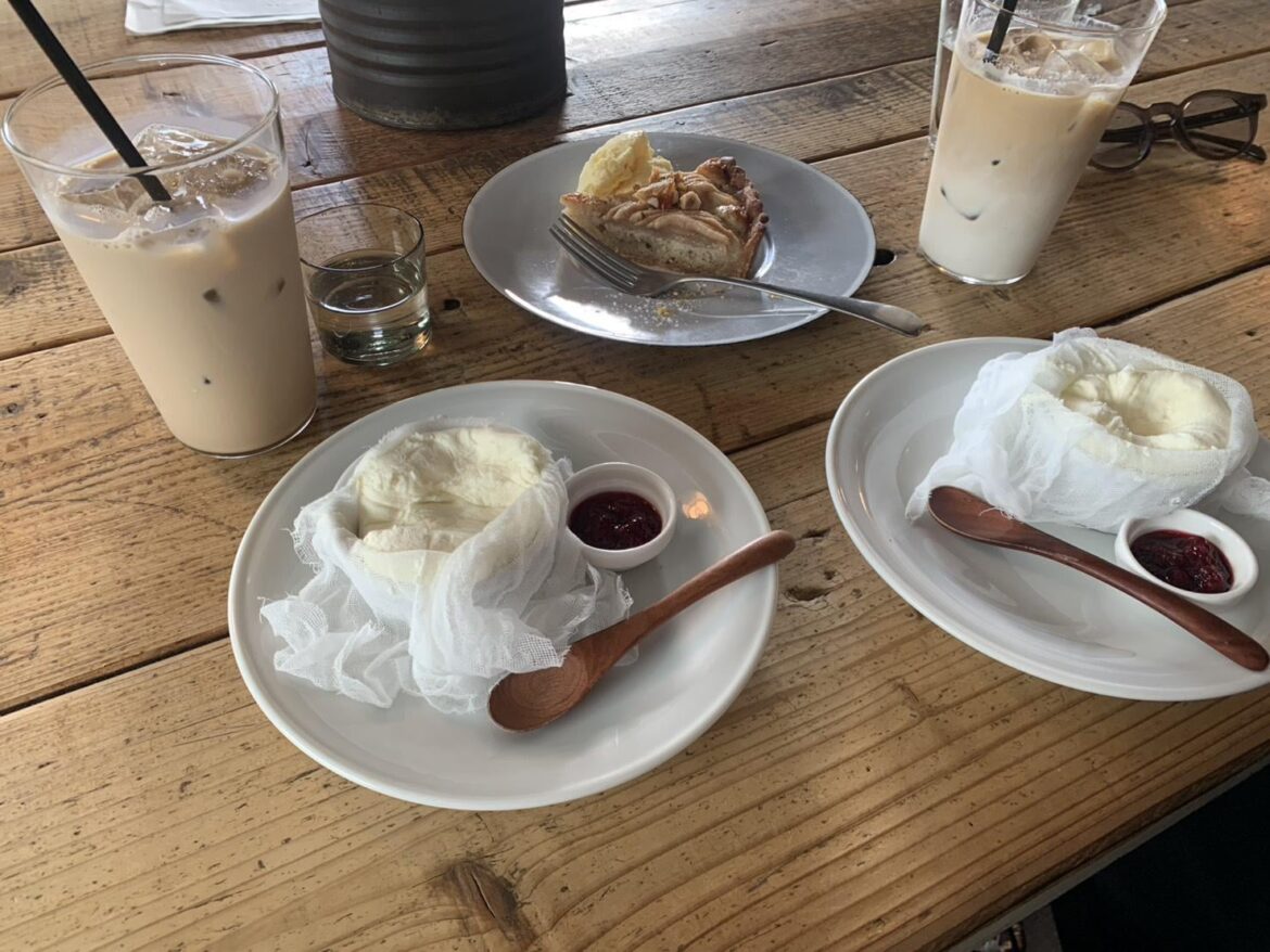 Cream cheese cake and a drink at my favorite cafe ☕