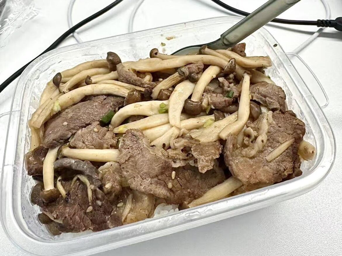 My mom packed this bento for me today