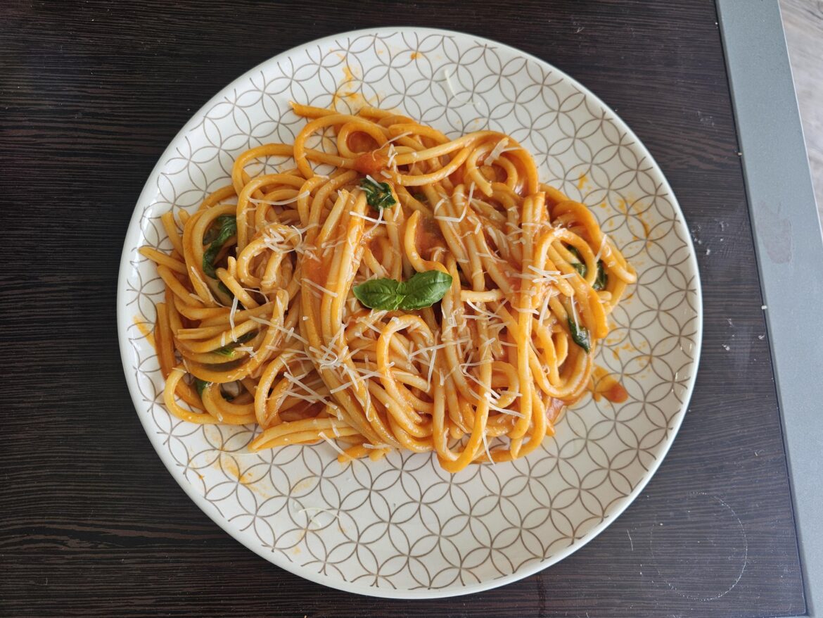 I submit my pasta al pomodoro to the pasta police
