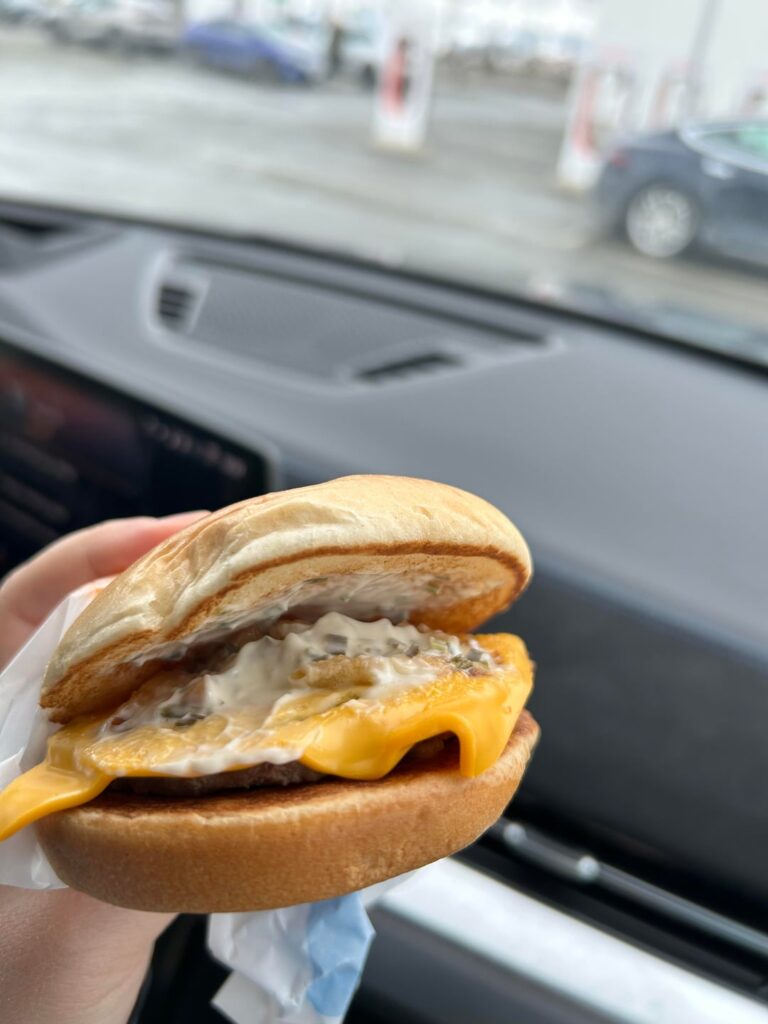 Sour cream and onion cheeseburger at McDonalds Norway!