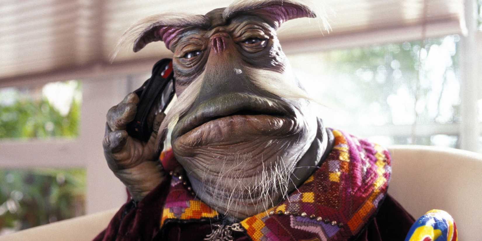 Rygel talking on the phone in Farscape