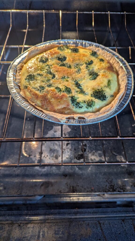For breakfast this morning - Dutch babies without the lift aka…Quiche! 😊