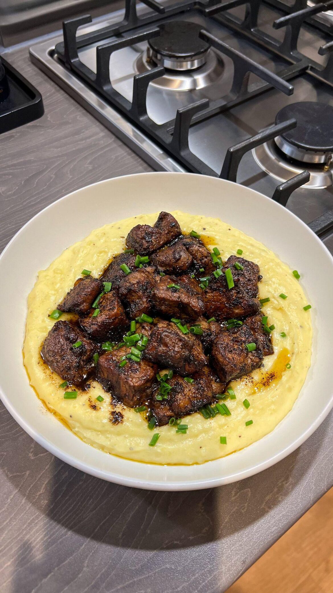 Garlic steak bites and Creamy mash