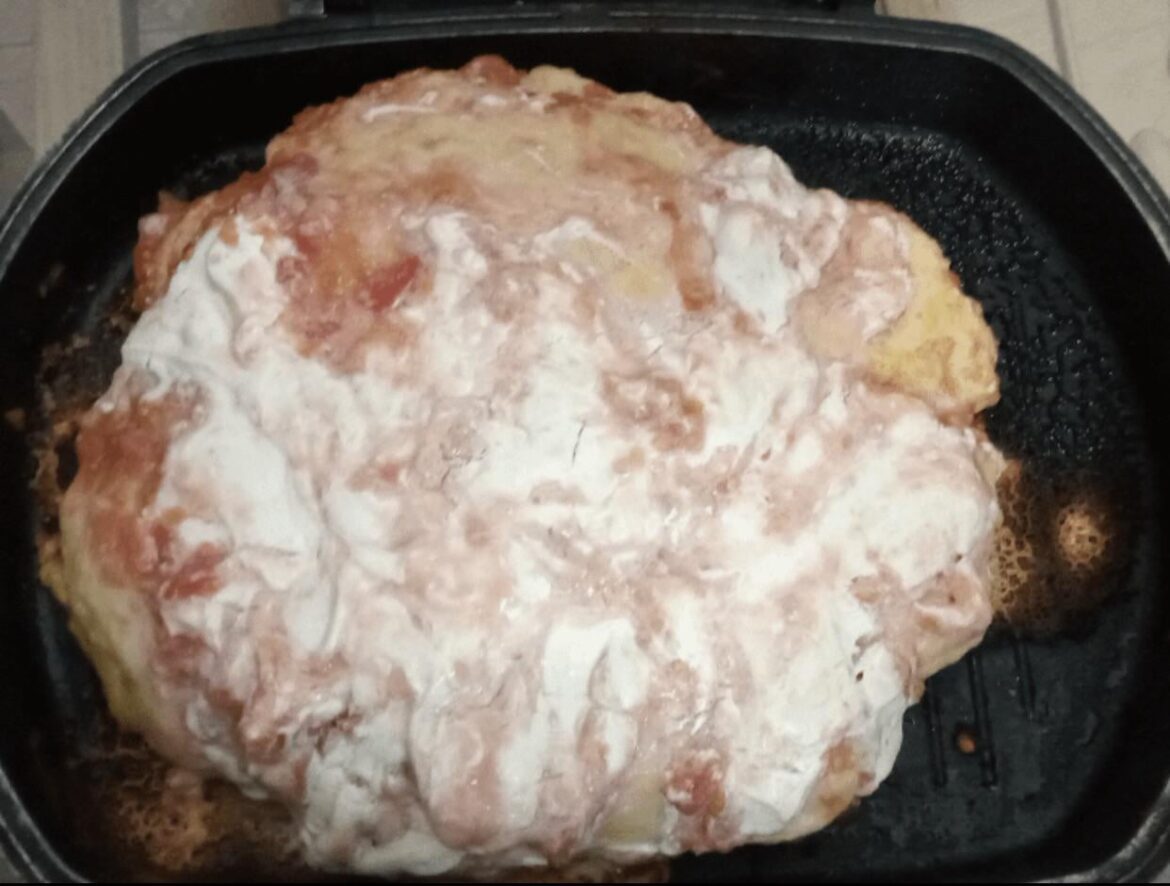 This abomination of a “pizza” I found when scrolling