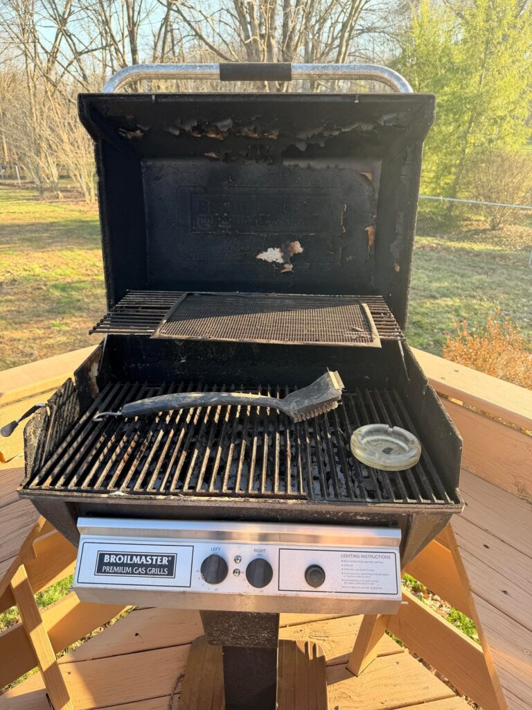 Natural gas grill, how to clean?