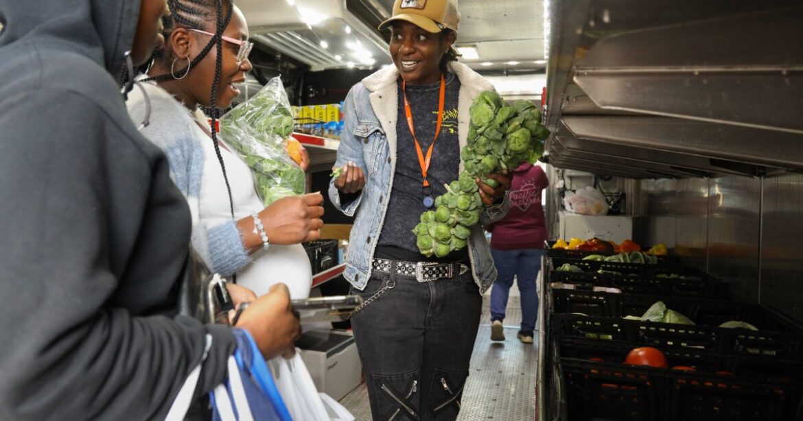 Lawmakers look to attract grocers to food deserts across New York Lawmakers look to attract grocers to food deserts across New York