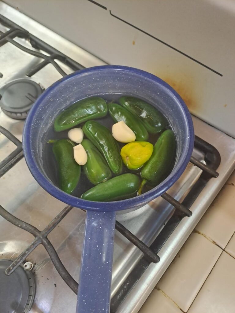 Creamy jalapeno salsa