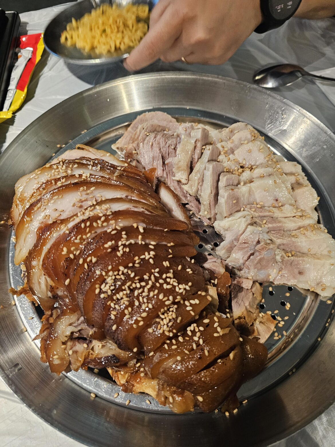 Jokbal and bossam, what is your love?