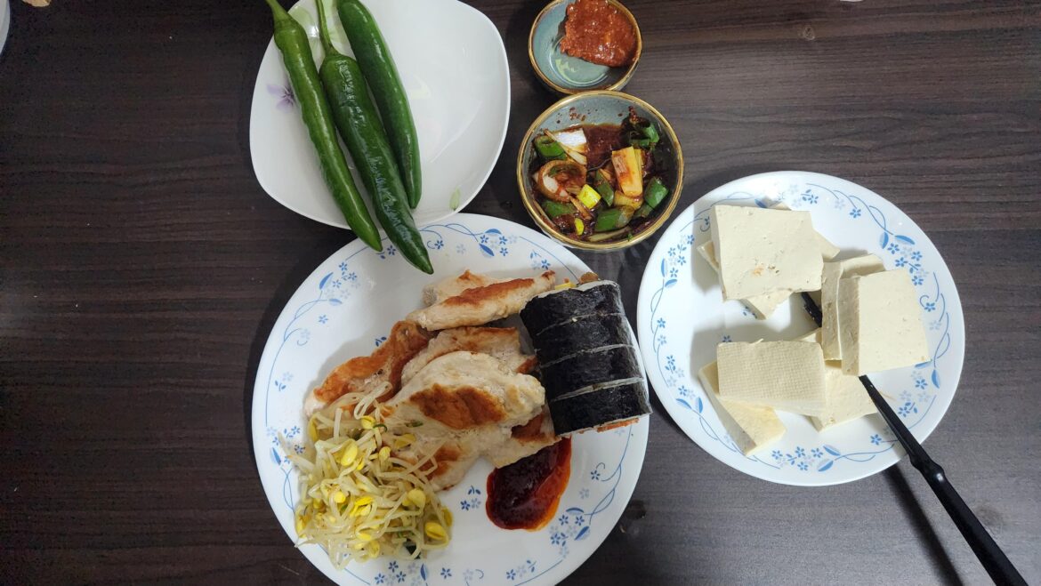 dinner of a broke korean guy who is on a diet