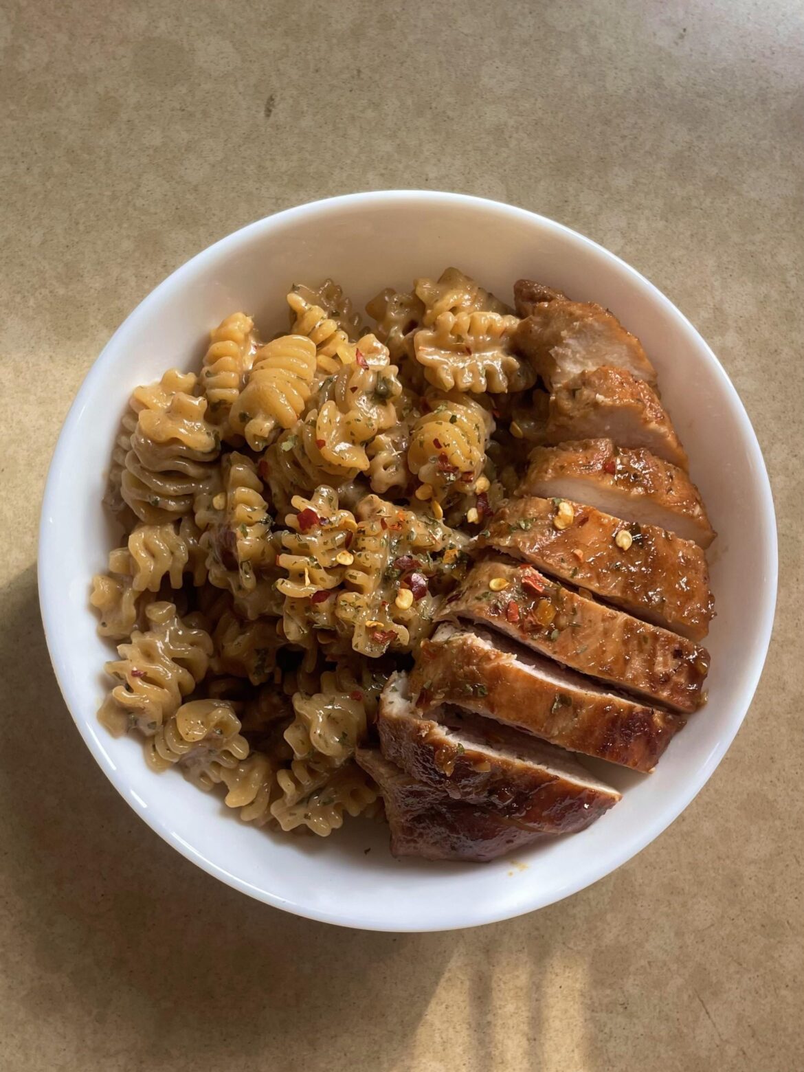 [homemade] creamy honey & garlic chicken pasta