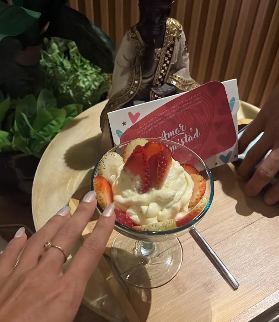 Strawberry girl 🍓